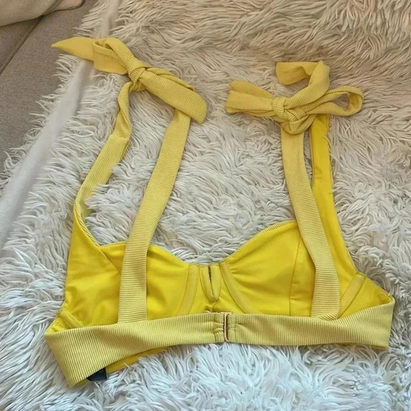 Beach Riot Blair Bikini Top Yellow - Picture 3 of 4